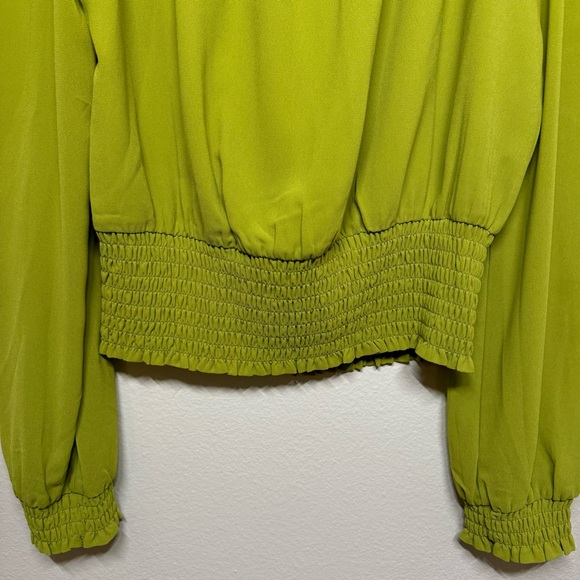 NAKED ZEBRA Long Sleeve Mock Neck Blouse Lime Green Women’s Size Medium - Picture 4 of 6